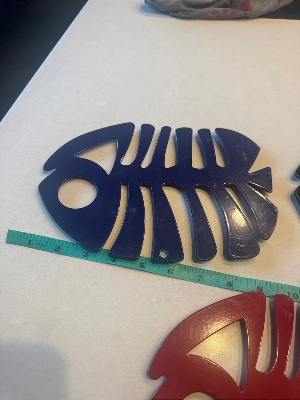 Decorative Fishbone Aquarium trivets - Red, Blue, Black